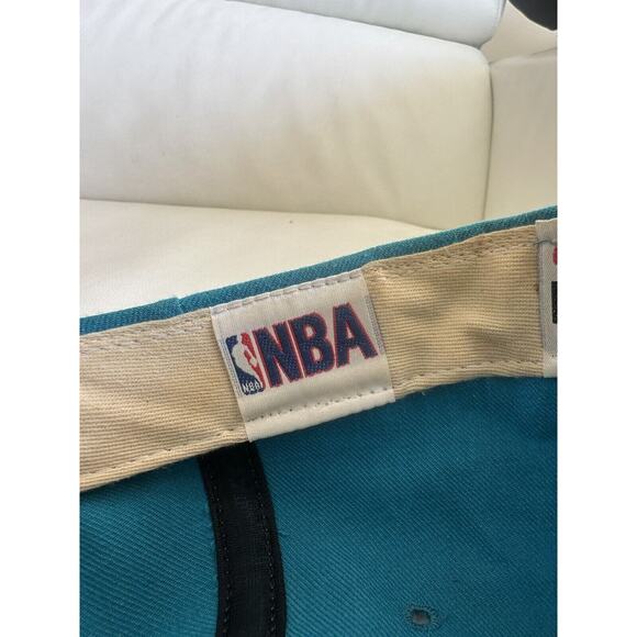 VTG 90s Charlotte Hornets Hat Cap New Era 7 1/4 59Fifty 5950 Fitted NBA Teal - Picture 7 of 16
